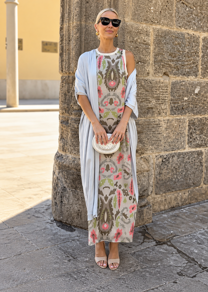 Majorie | Ensemble satiné artistique avec robe et châle assorti