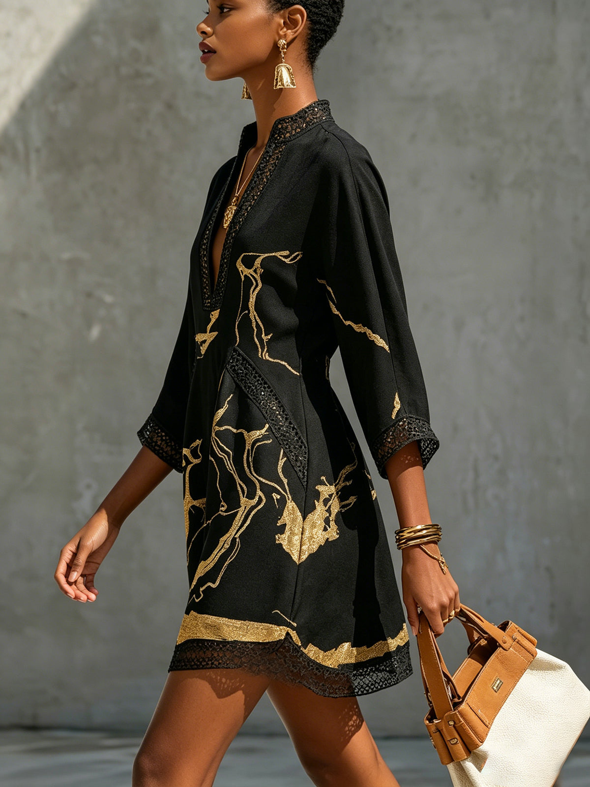 Madame | Mini robe noire imprimé marbre doré et dentelle crochet